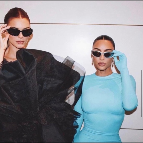 Authentic Balenciaga METAL RECTANGULAR SUNGLASSES IN SILVER New With Tags - Picture 7 of 16